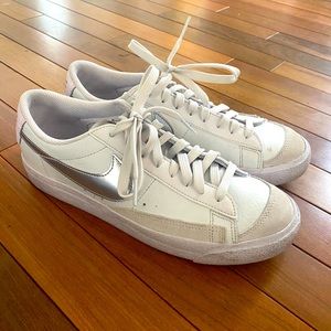 Nike Low Top Blazers